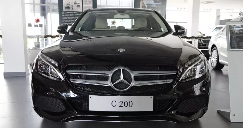 Đánh giá xe Mercedes-Benz C-class 2015 phần đầu 5