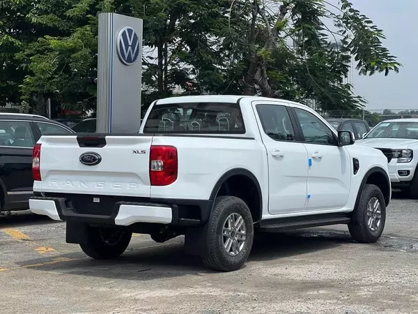 Kích thước Ford Ranger XLS 4x2 AT - phiên bản 1 cầu số tự động thế hệ mới