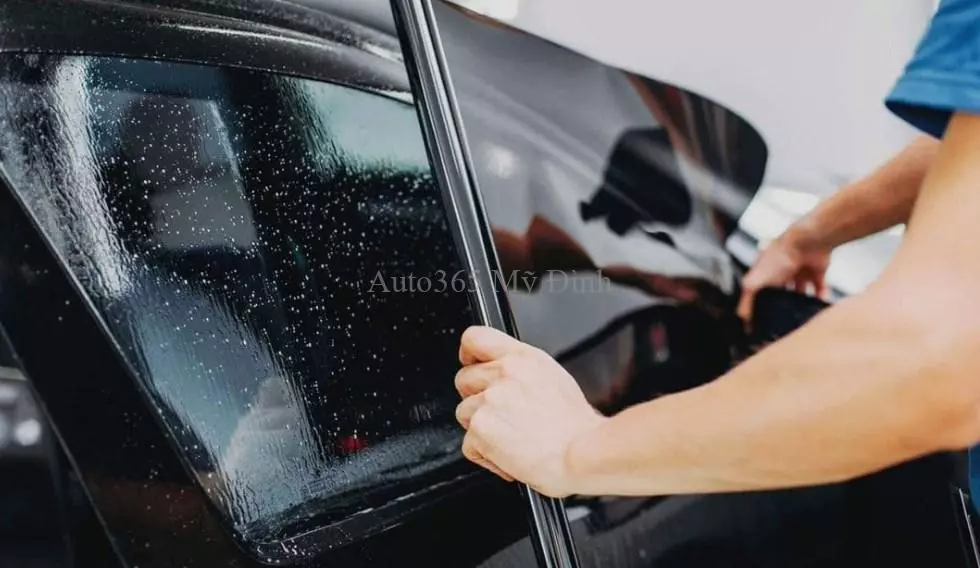 Dán phim cách nhiệt cho xe Toyota Vios giúp chống nóng, chống chói