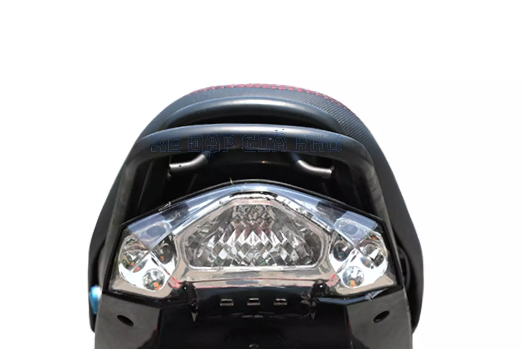 Xe đạp điện Nijia 133C có hệ thống đèn LED khả năng chiếu sáng tốt