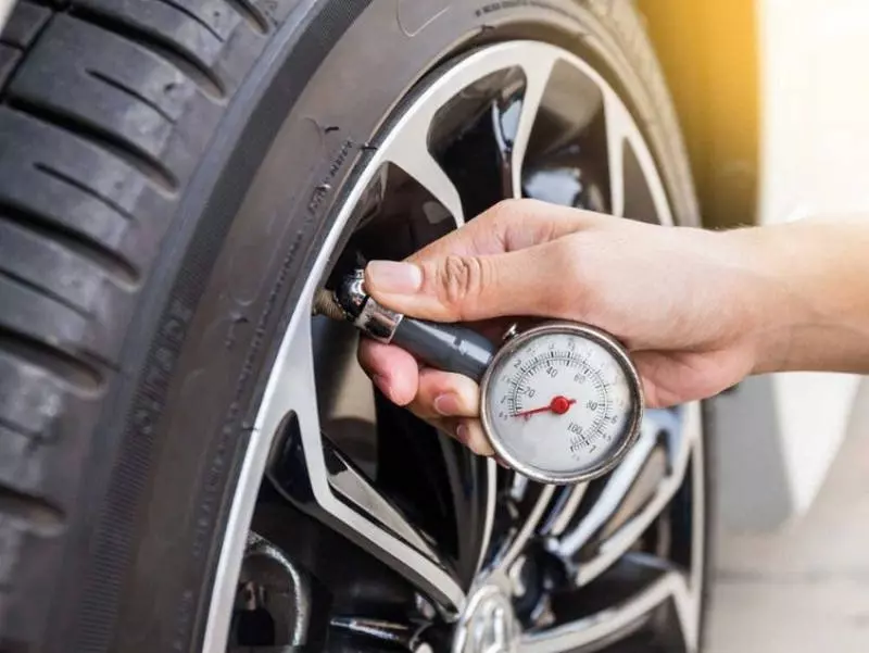Bơm lốp bao nhiêu kg để xe chạy êm ái, tiết kiệm xăng