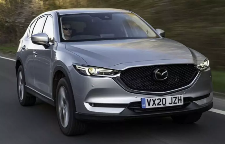 Giá lăn bánh Mazda CX-5 2.0 Premium dao động từ 1.028 - 1.047 triệu đồng.