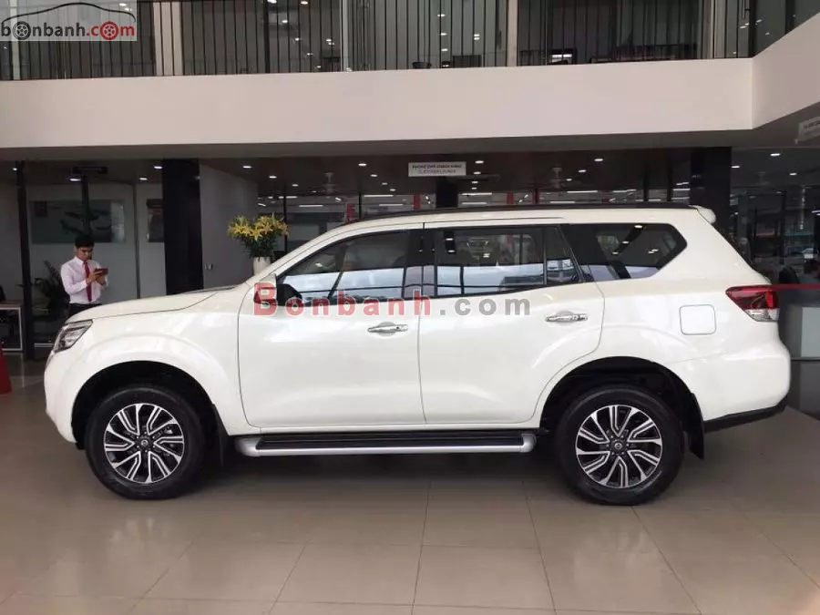 Thân xe Nissan Terra 2022