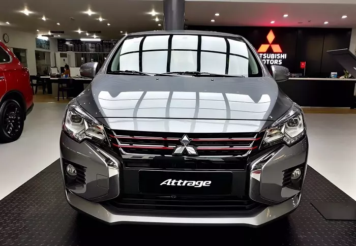 Mitsubishi Attrage 2024 màu xám titan.