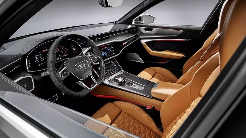 Khoang lái của Audi RS6