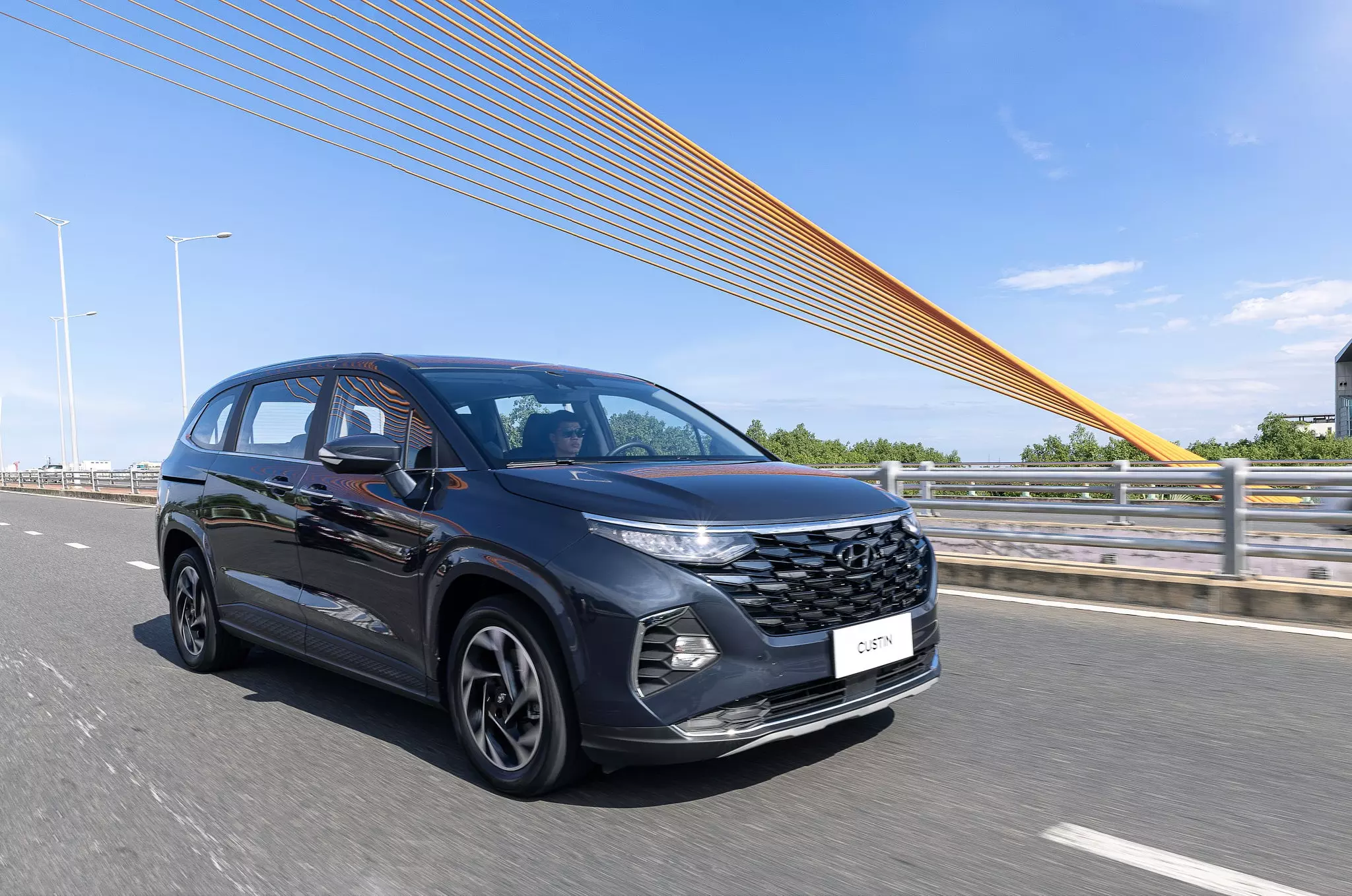 Hyundai Custin 2023 được phân phối thị trường Việt Nam