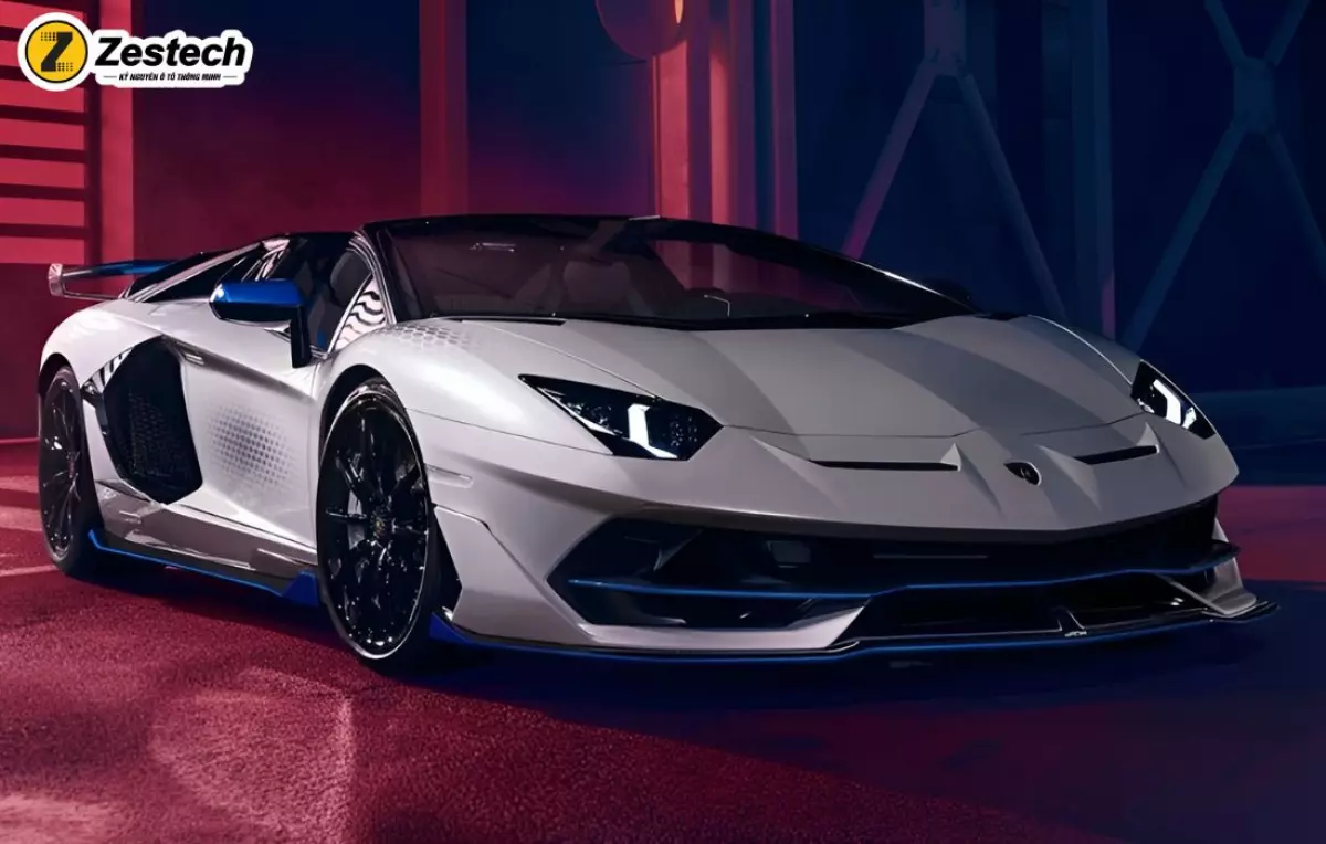 Lamborghini Aventador SVJ có giá lăn bánh khoảng 60-70 tỷ đồng