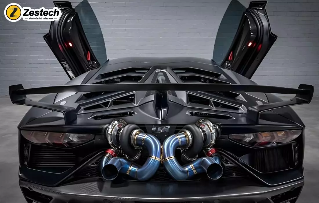 Lamborghini Aventador SVJ trang bị động cơ V12 6.5L hút khí tự nhiên