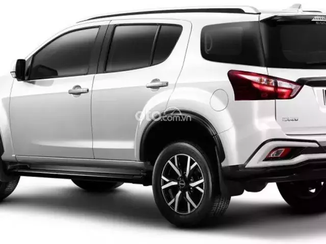 Đánh giá nhanh về xe Isuzu mu-X 2020 về nội thất