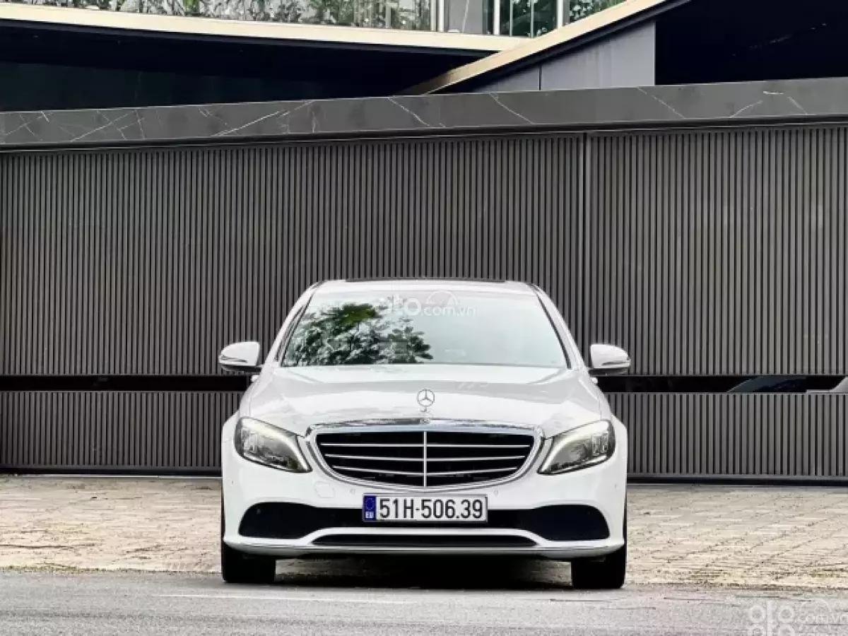 Giới thiệu xe Mercedes-Benz C200 2018