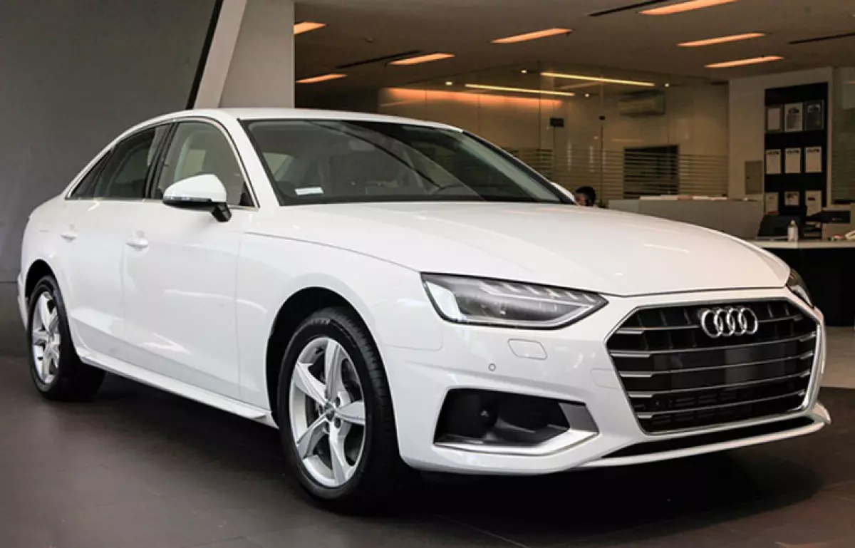 Audi A4 2023 là mẫu Sedan hạng-D, mang đến thiết kế sang trọng và đậm phong cách thể thao