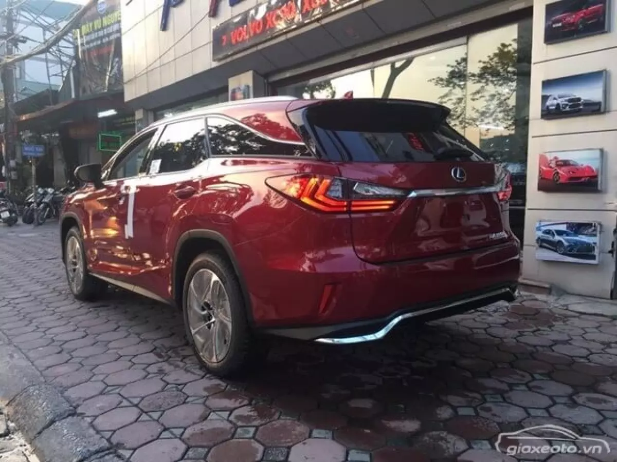 Giá xe Lexus RX350L tại Việt Nam