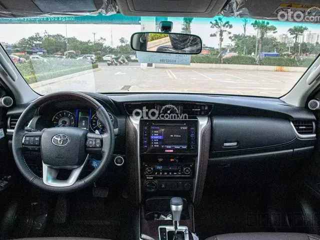 Xe Toyota Fortuner 2020 có ngoại hình mạnh mẽ bắt mắt