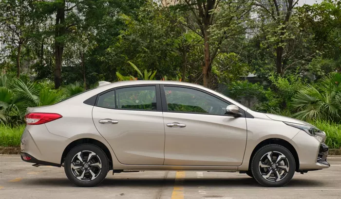 Thân xe Toyota Vios tối giản, thanh lịch