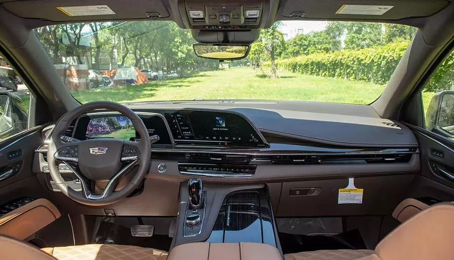 Cadillac Escalade Interior