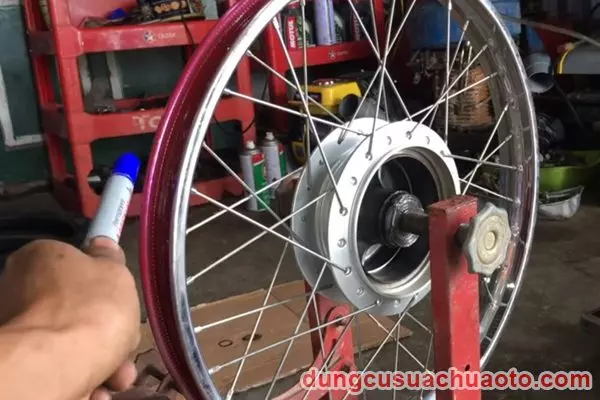 Cách cân vành xe máy