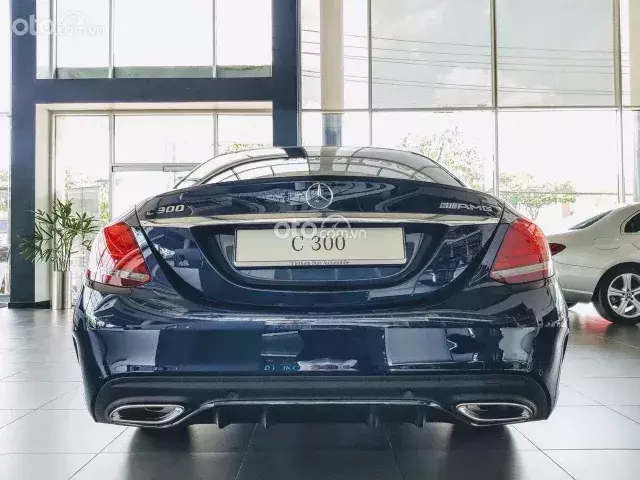 Giá xe Mercedes-Benz C300 đã qua sử dụng tại Oto.com.vn.