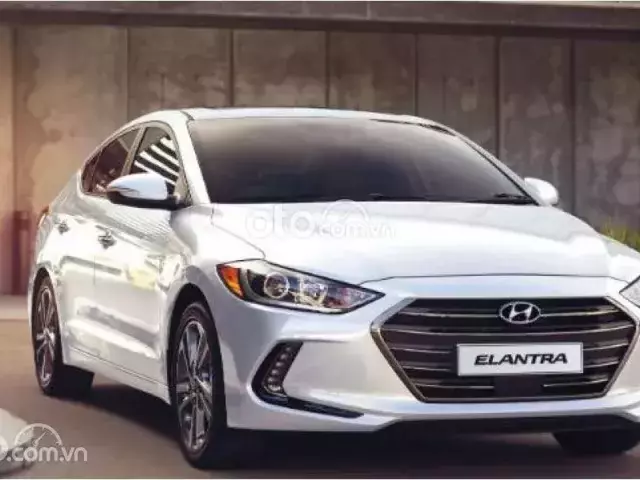 Hyundai Elantra 2017 sở hữu động cơ mạnh mẽ