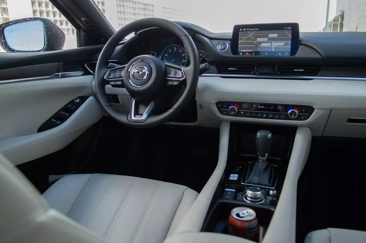 Mazda 6 2020 phần nội thất sang trọng, hiện đại