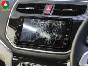 Sửa lỗi vỡ màn hình xe Toyota Rush