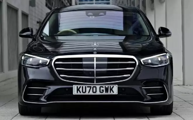 Mercedes S400 đầu xe