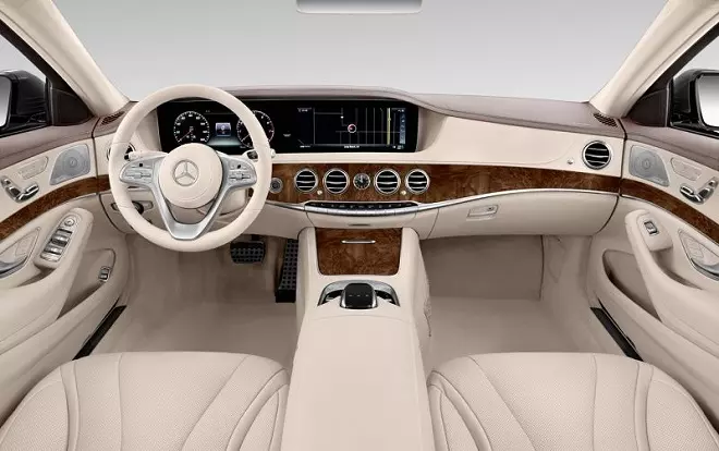 Mercedes S400 táp-lô và ốp vệ cửa