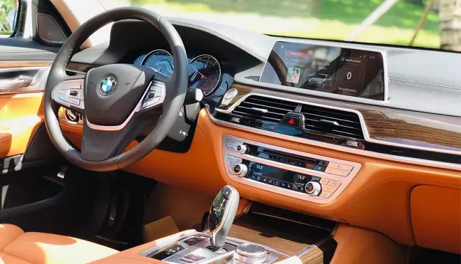 BMW 730Li động cơ