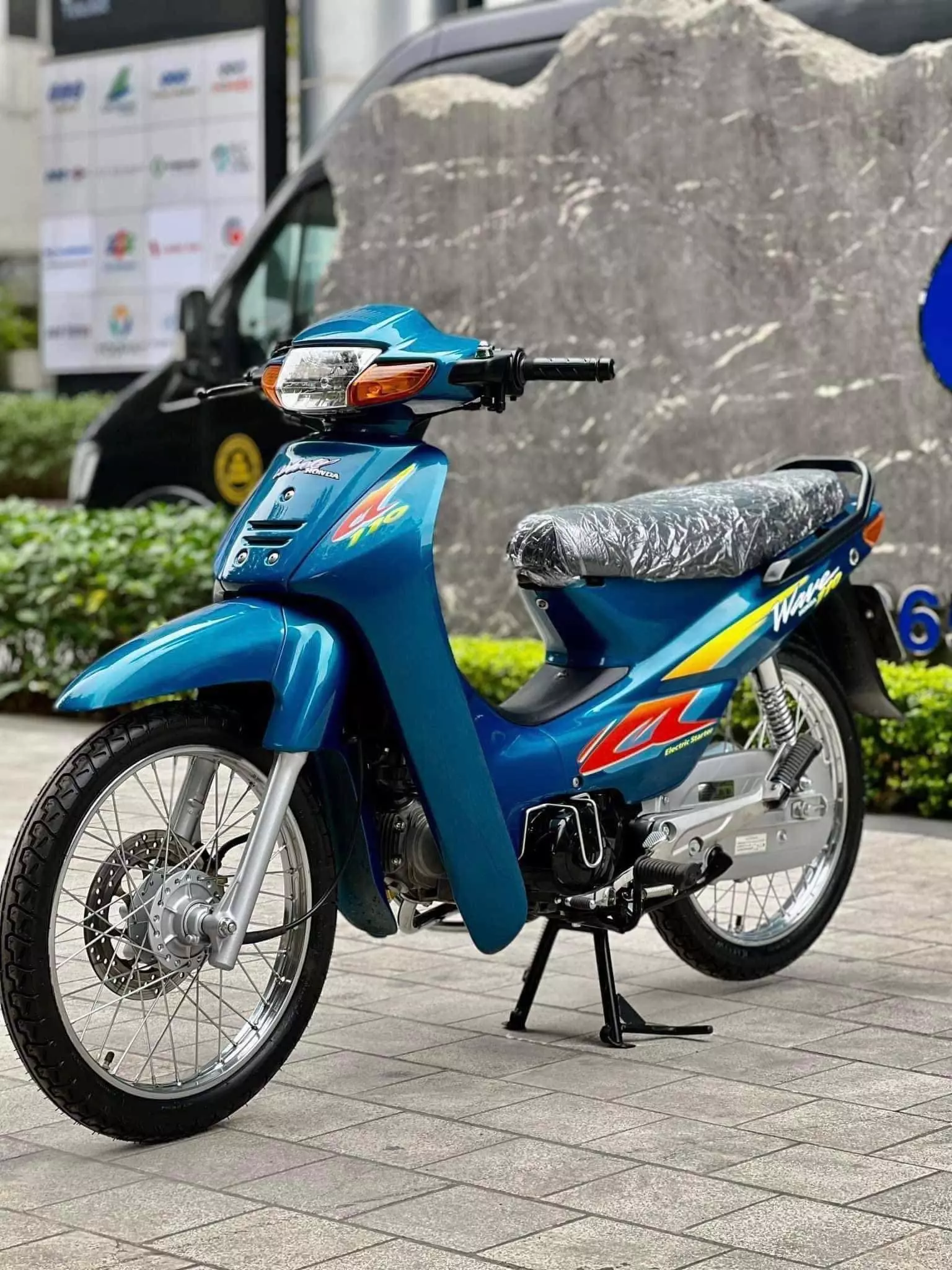 Chiếc xe máy số Honda Wave 110 nhập Thái có số khung số máy và biển số trùng nhau, đều là ngũ quý 8 độc nhất Việt Nam.