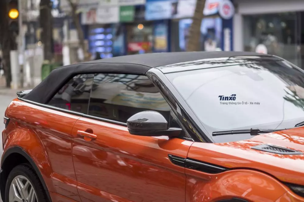 Không gian nội thất và hành lý của Range Rover Evoque Convertible