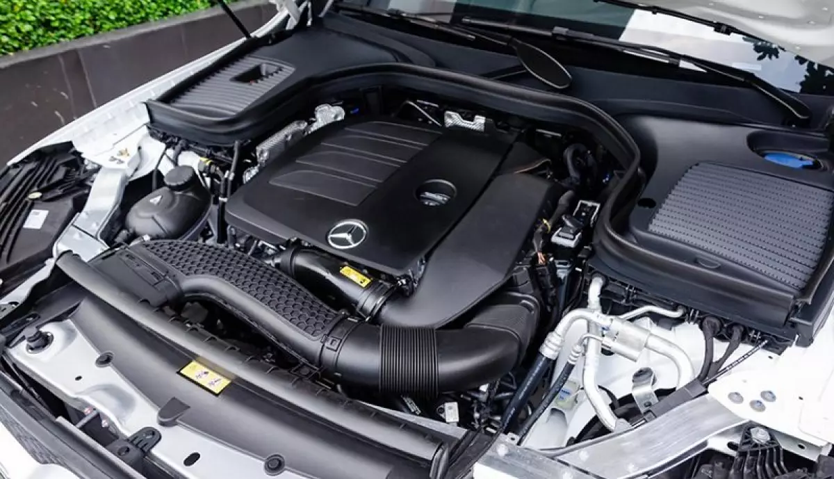 Mercedes GLC 200 có động cơ khỏe, cải thiện được turbo lag