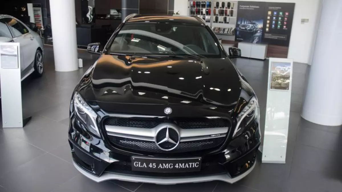 Đánh giá xe Mercedes-Benz GLA-Class 2016 có diện mạo trẻ trung và khá hầm hố.