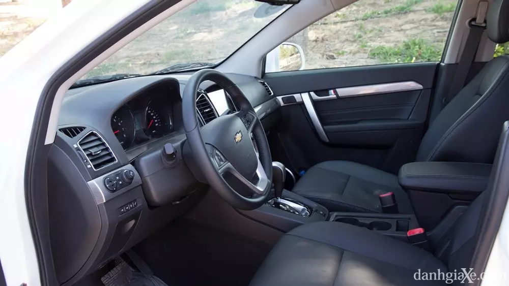 Không gian nội thất Chevrolet Captiva 2016