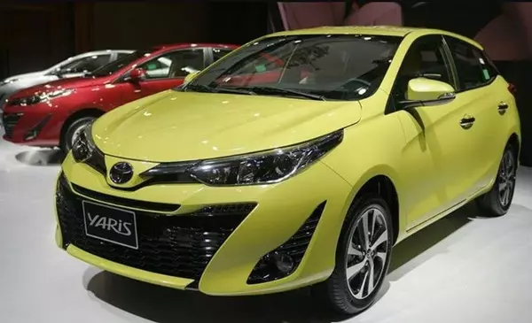 Mặt trước của Toyota Yaris