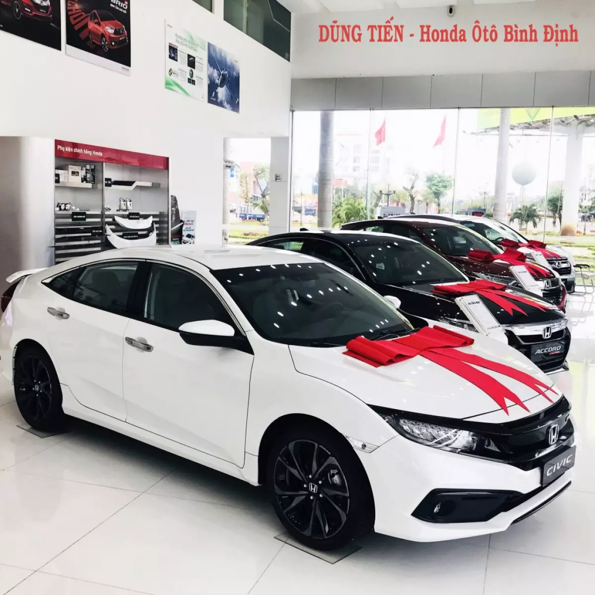 Lăn bánh & Khuyến mãi Honda Civic 2020