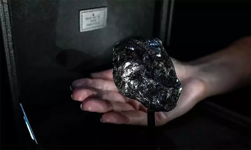 Truyền thuyết về những viên kim cương đen lớn nhất thế giới
