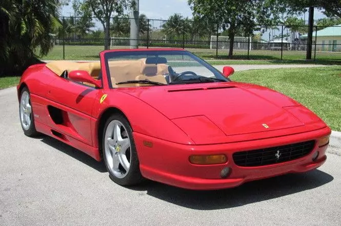 Các siêu xe cũ của Ferrari