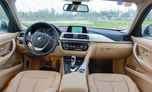 Công nghệ đặc biệt trên BMW 320i phiên bản đặc biệt 2016