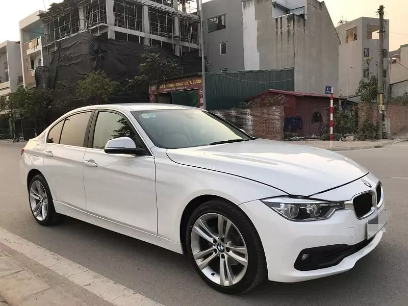 Làm sao để mua BMW 320i cũ đã qua sử dụng tốt nhất khi đã “Kết”