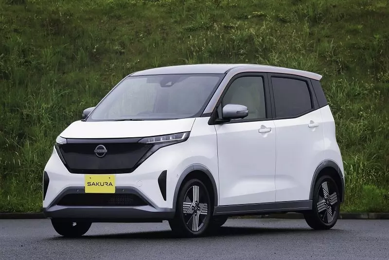 Xe điện oto mini Nissan Sakura gây "sốt" ngay sau khi ra mắt tại Nhật Bản