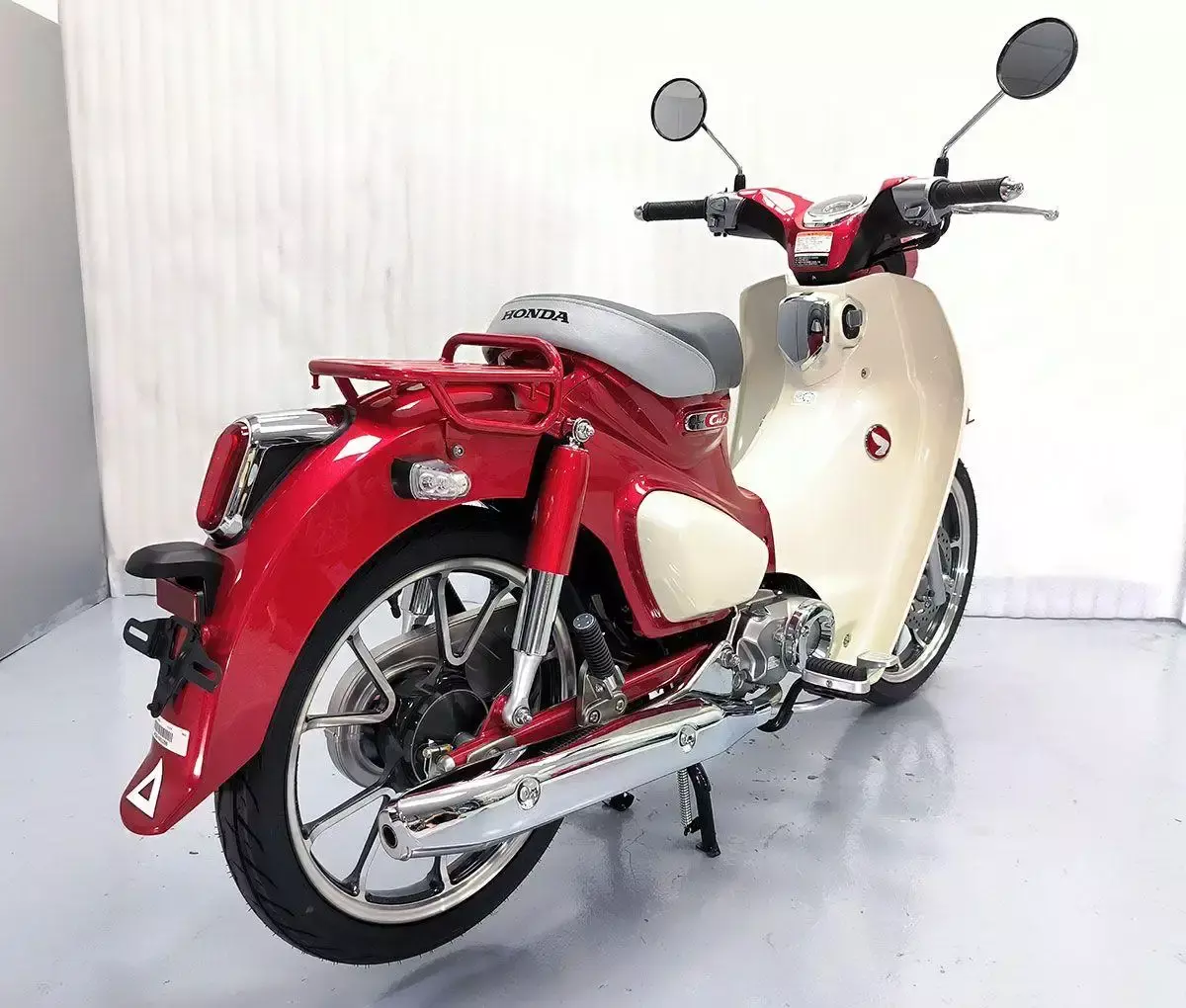 Cub 125cc vừa mang phong cách cổ điển vừa kết hợp tính năng hiện đại